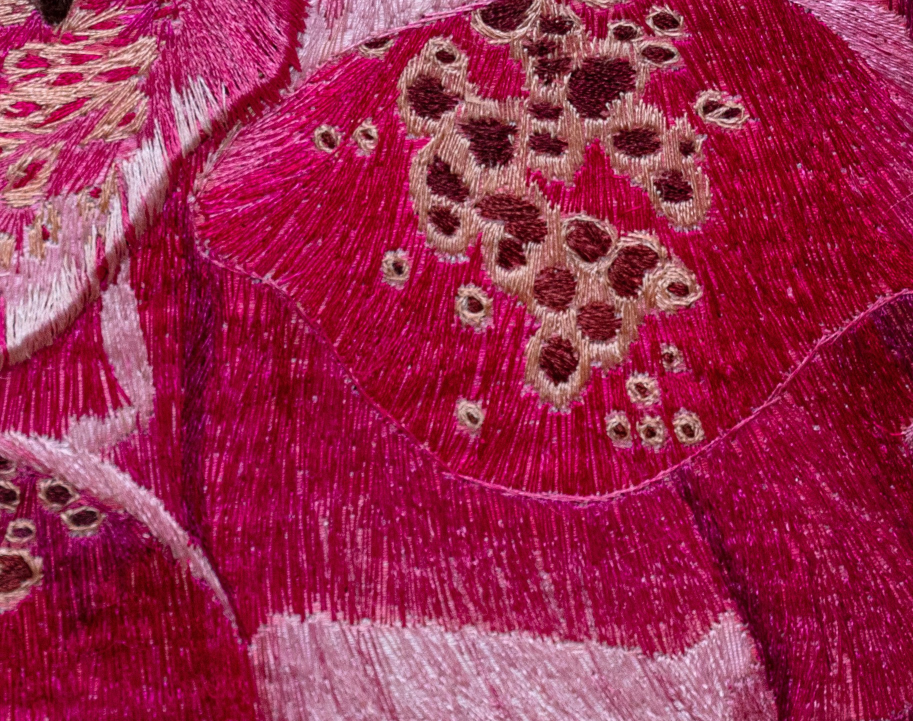 Showcasing the natural engagement of honeybees with their foxglove friends. Foxglove petals worked in 3D, the speckled centers of the flower and the paintwork of the blue fence have been brought out in detailed stitchery.

Delicately balanced work pitting the lively pinks of the foxglove against the peeling blue paint of the fence.